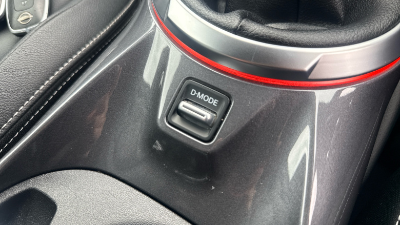 Nissan Juke 1.0 DiG-T 114 Tekna 5dr Petrol Hatchback